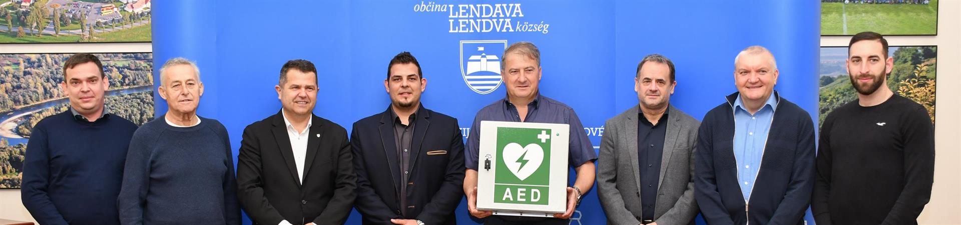 Občina Lendava predala defibrilatorje za večjo varnost v občini