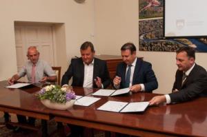 Podpis dogovorov o sodelovanju Lendava - EPK 2025