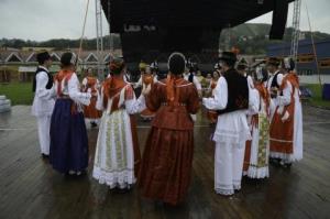 Kulturna dediščina v pesmi in plesu
