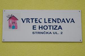 Otvoritev prenovljenega vrtca na Hotizi