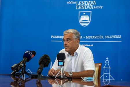 179c4dceb453e627d84870e33ad718a4