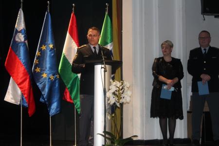 IMG-29537fcdfe86d4f0063bfeb621ae748e-V