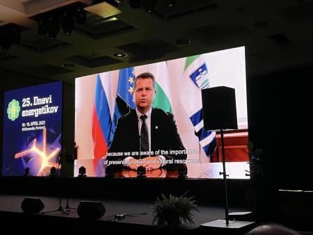 341645064_956507388694582_4237566657531880817_n