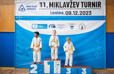 409527347_915154833378582_3080613164232422105_n