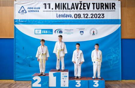 409527807_915154873378578_6797300935443156644_n