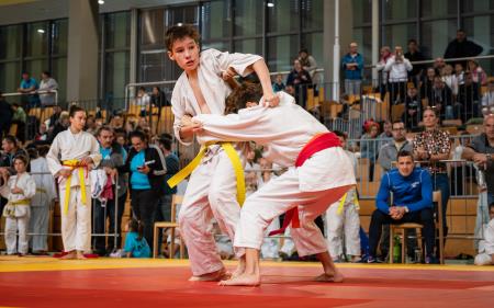 409543745_915152976712101_4024733063491800226_n