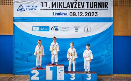 409545082_915154966711902_4728552079915565615_n