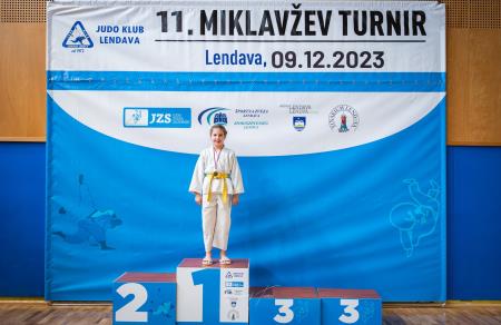 409547355_915154763378589_5947087832587001973_n