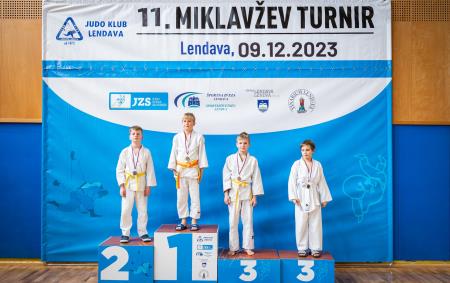 409548458_915154313378634_4412034896860147076_n