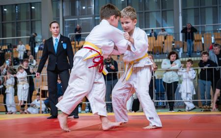 409637760_915153980045334_9013378581433921314_n