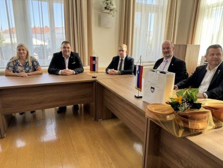 460732048_537656448771162_7934904873275697267_n