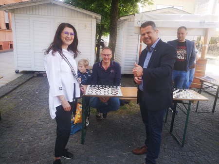 1636d279-17b4-413b-9618-b5c16bea074b